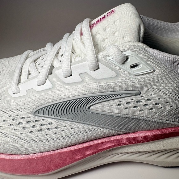 Brand New In Box Brooks Glycerin 23 women's size 9.5. White and pink color way 🔥 - Picture 10 of 15